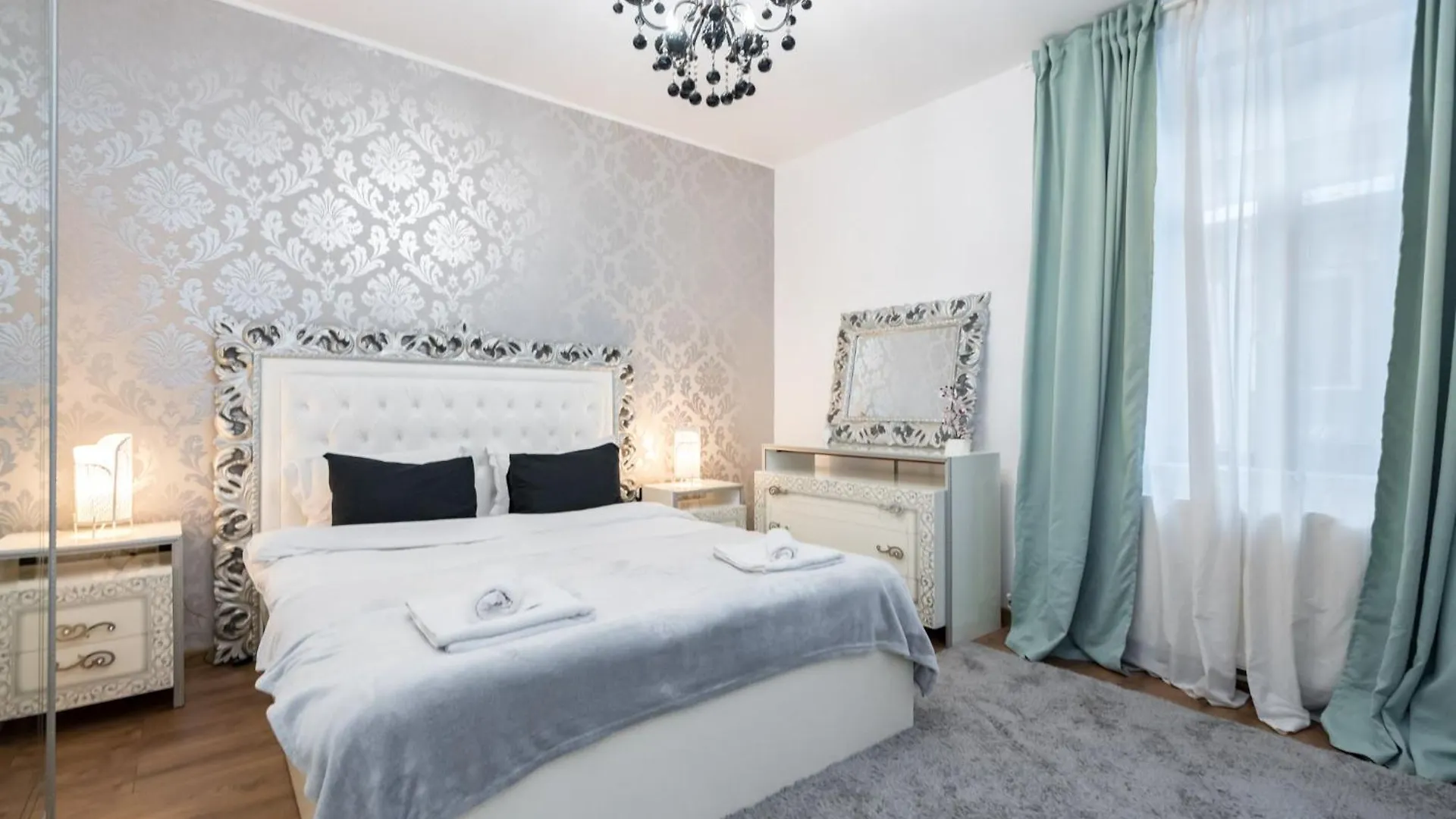 Apartamento Black Rose Bucarest Rumanía